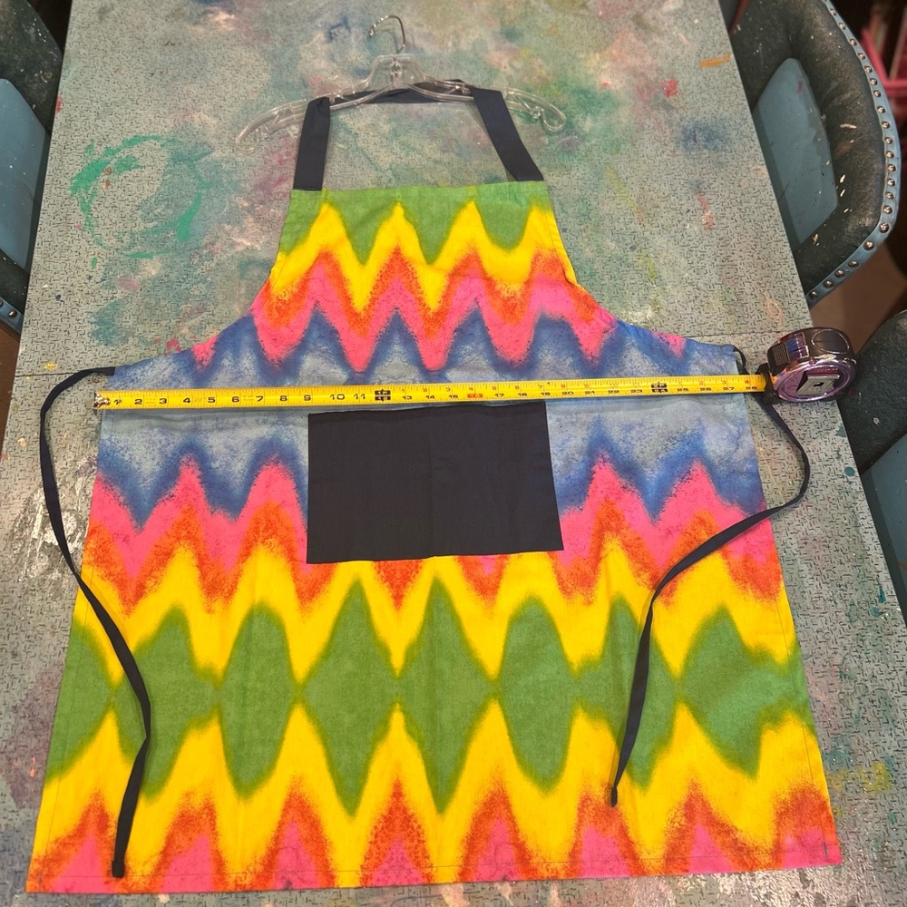 Apron 💖🥂 - Picture 4 of 7